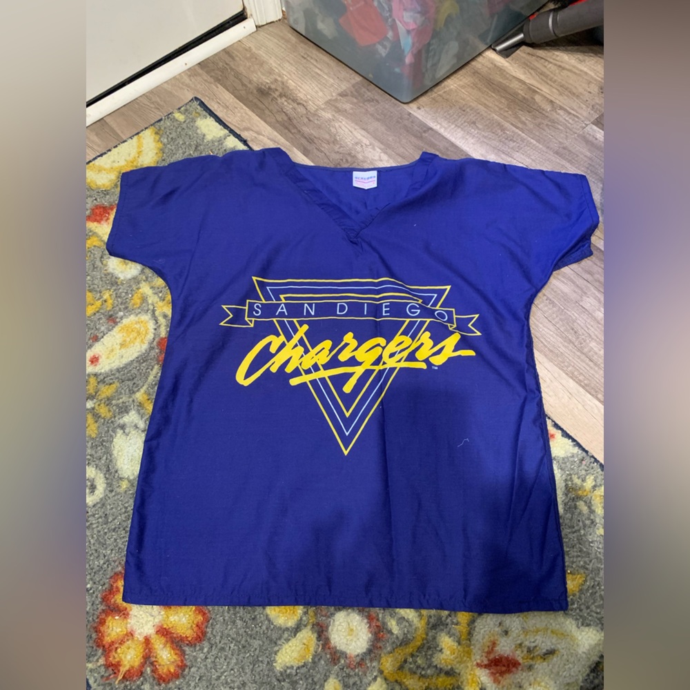 Vintage San Diego Chargers Men’s Scrub Top